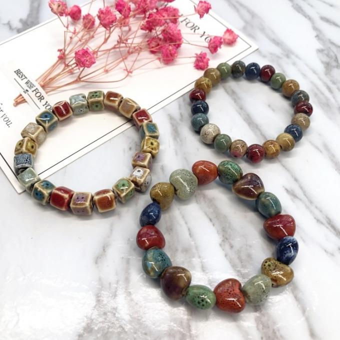Estilo &eacute;tnico Venta de coraz&oacute;n de alta temperatura Esmalte de flores Esmalte de cer&aacute;mica de color Brazalete cer&aacute;mico Retro Brazalete pintado de m&uacute;ltiples estilos