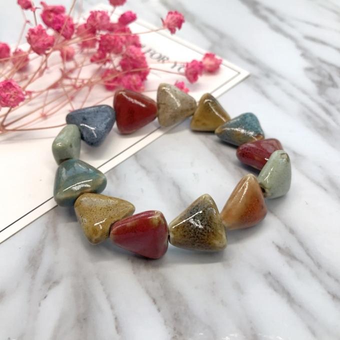 Estilo &eacute;tnico Venta de coraz&oacute;n de alta temperatura Esmalte de flores Esmalte de cer&aacute;mica de color Brazalete cer&aacute;mico Retro Brazalete pintado de m&uacute;ltiples estilos